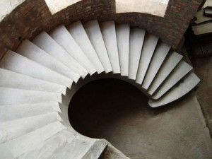 Стоимость изготовления бетонных лестниц